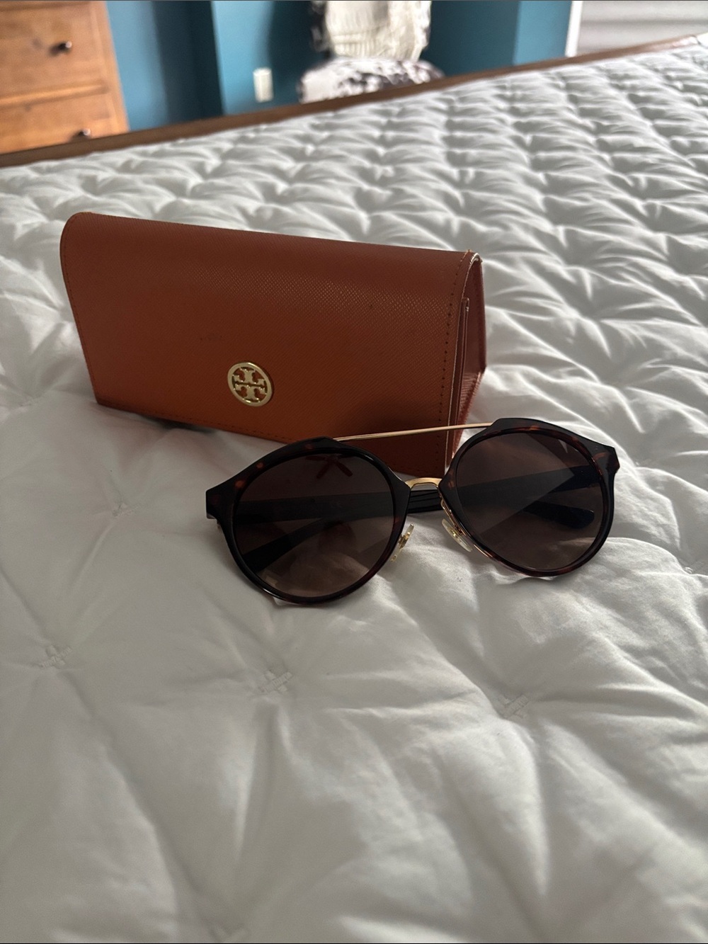 Tory Burch Brown Tortoiseshell Sunglasses with Gold Temples and Tan Case